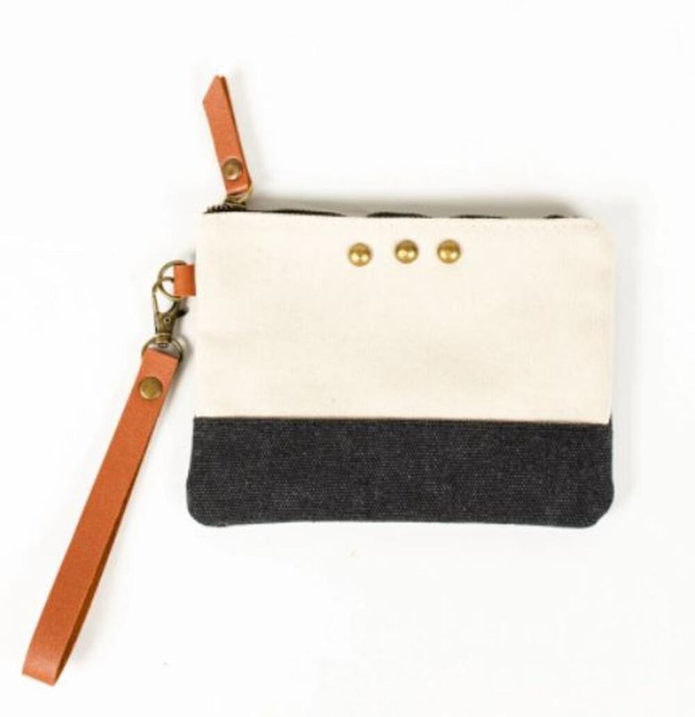 Black Contrast Canvas Wristlet – Boho Zip Pouch